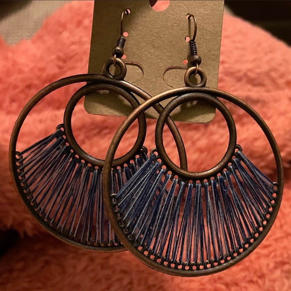 Circular threaded bohemian earrings blue and pink